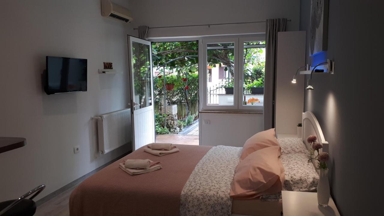 Guesthouse Mila Ровинь Экстерьер фото