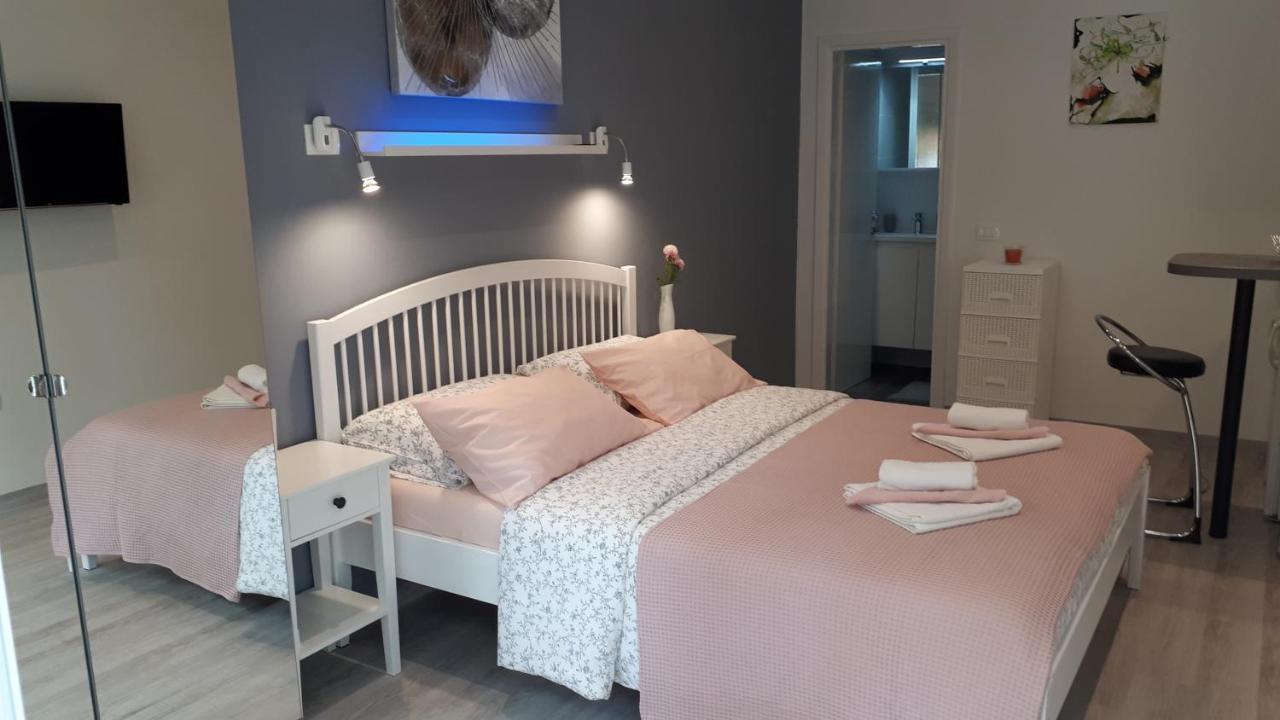 Guesthouse Mila Ровинь Экстерьер фото