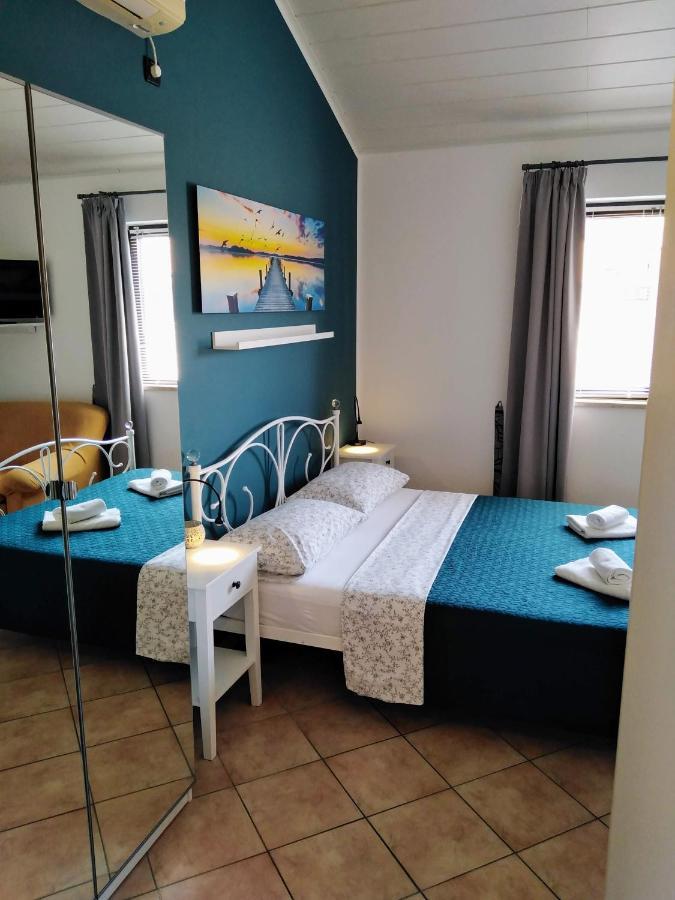 Guesthouse Mila Ровинь Экстерьер фото