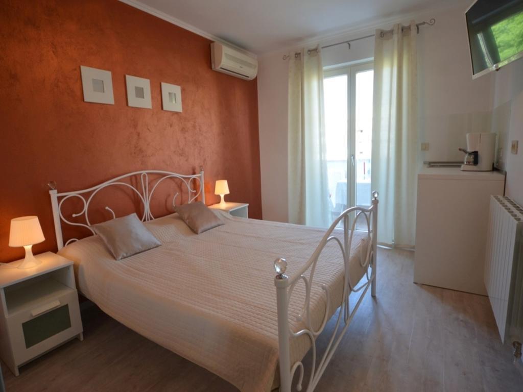 Guesthouse Mila Ровинь Экстерьер фото