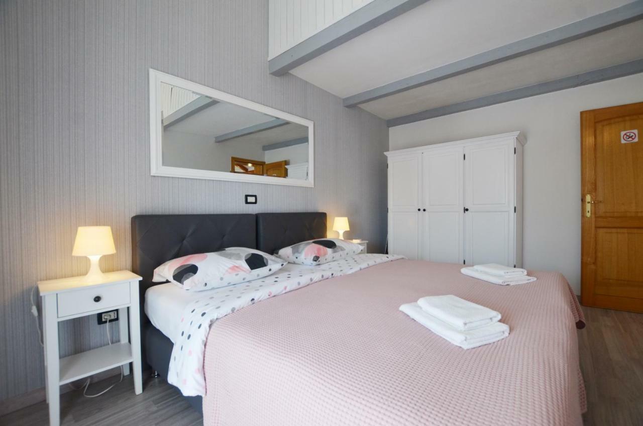 Guesthouse Mila Ровинь Экстерьер фото